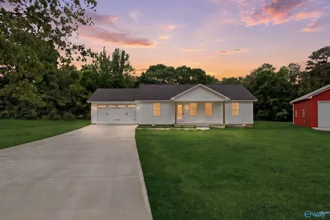 195 Garden Gate Cir, Crossville, AL 35962