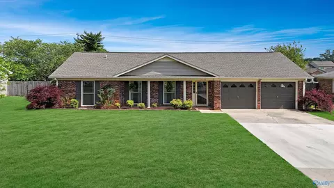 2202 Saint Andrews St, Decatur, AL 35603