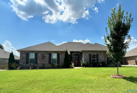 140 Naugher Rd, Huntsville, AL 35811
