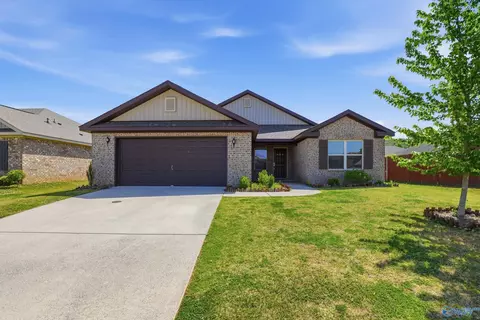 103 Edgestone Dr, Harvest, AL 35749