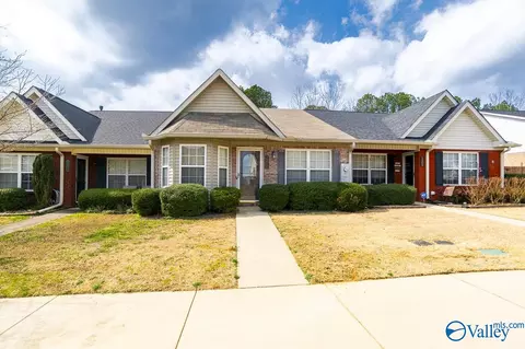 1211 SW Autumn Ln, Hartselle, AL 35640