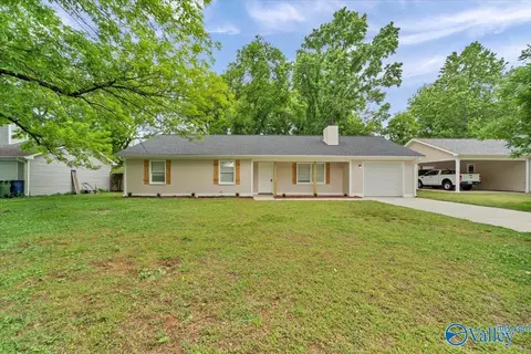15114 Balsam Dr, Huntsville, AL 35803