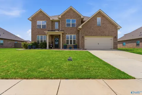 112 Colony Cove Dr, Meridianville, AL 35759