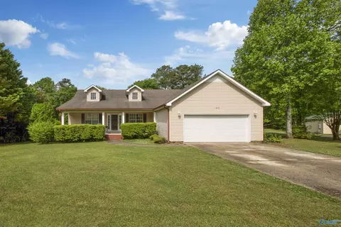 1410 Ponderosa Ave, Albertville, AL 35950