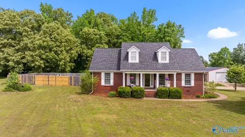 25645 Nellie Faye Cir, Ardmore, AL 35739