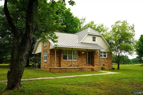 23799 Holt Rd, Athens, AL 35613