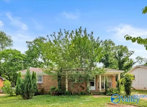 2809 Greenside Dr, Huntsville, AL 35816
