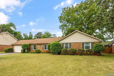 8936 Cannstatt Dr, Huntsville, AL 35802