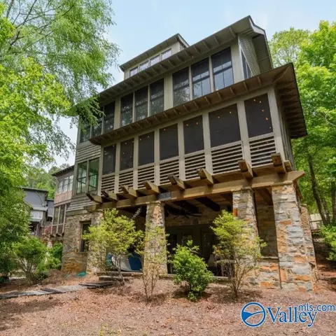 20 Waterdog Dr, Crane Hill, AL 35053
