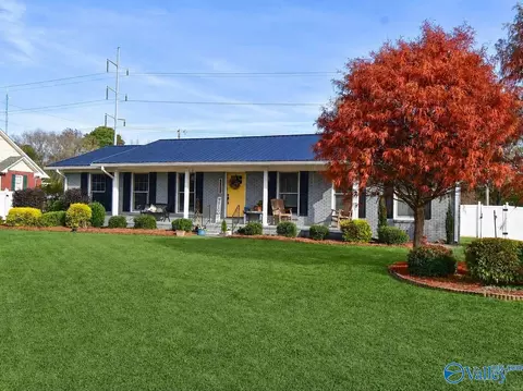 1840 Sheila Ave, Cullman, AL 35055