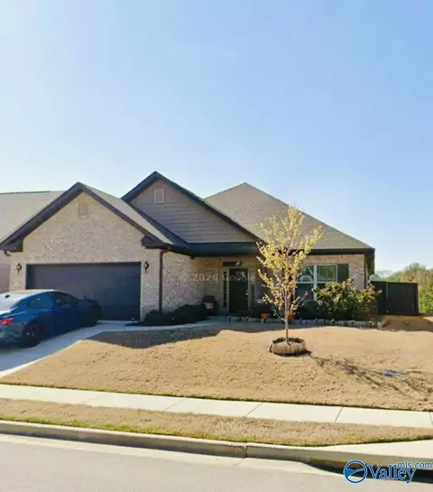 16206 Trestle St, Huntsville, AL 35803