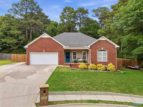 1201 Hunter Ln, Hartselle, AL 35640