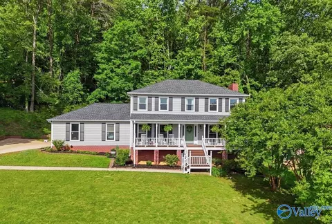 110 Mache Ln, Owens Cross Roads, AL 35763
