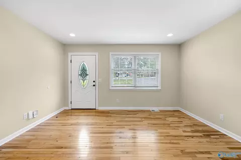 Living - 1072 Hulaco Rd, Arab, AL 35016 photo 2 of 3