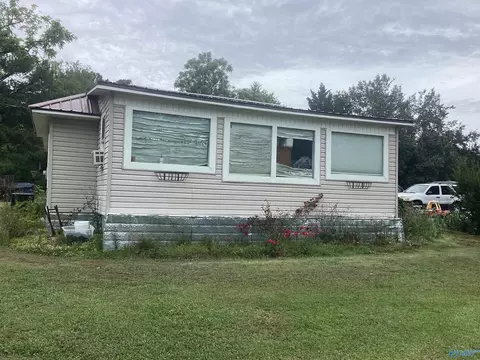 1402 Green Valley Rd, Glencoe, AL 35905