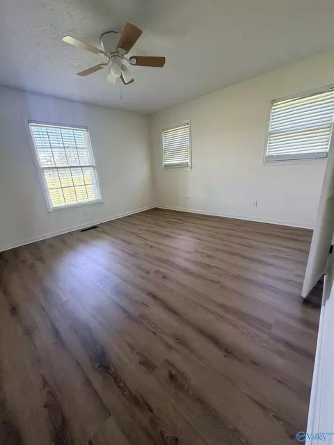 Bedroom - 3140 Cedar Bluff Rd, Centre, AL 35960 photo 2 of 3