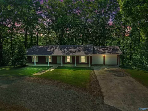 7663 County Road 92, Rogersville, AL 35652