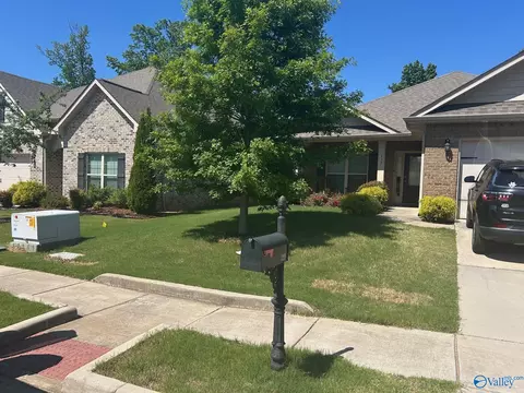 155 Grey Fawn Trl, Madison, AL 35757