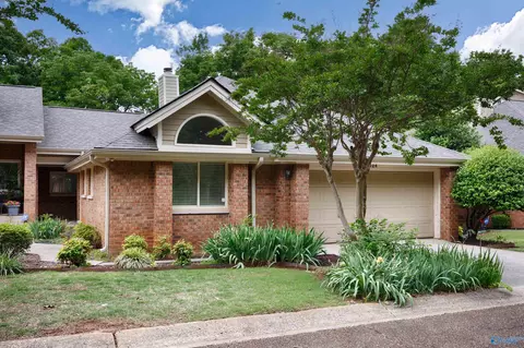 2024 Fairway Hills Dr, Huntsville, AL 35802