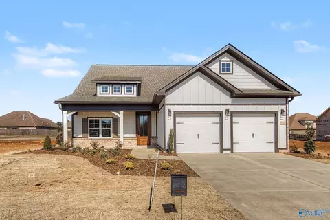 127 Marlbrook Dr, Harvest, AL 35749