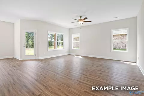 4807 Drews Dogwood Ln, Huntsville, AL 35810