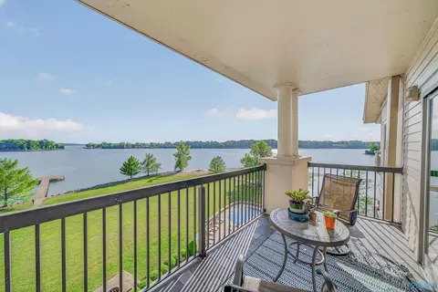 12100 Two Rivers Dr #PH-F, Athens, AL 35611