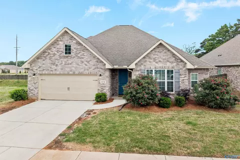 104 Erskine Parcus Dr, Madison, AL 35756