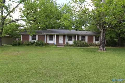 412 Apple Ave, Albertville, AL 35950