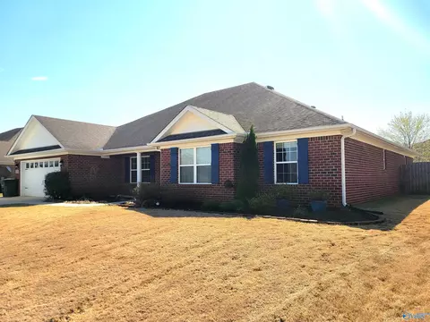 2756 Slate Dr, Huntsville, AL 35803