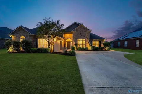 14573 Norfleet Dr, Athens, AL 35613