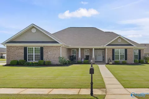 3709 Chartwell Ct, Decatur, AL 35603