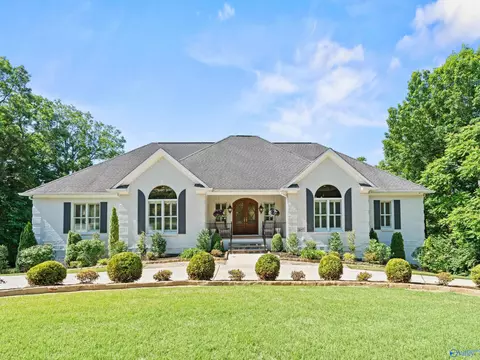 2145 Springhouse Rd, Huntsville, AL 35802