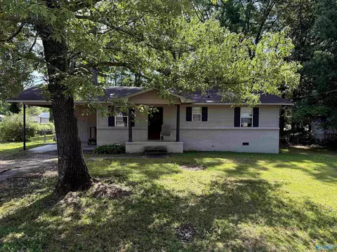 1802 Emanuel Ave, Gadsden, AL 35904