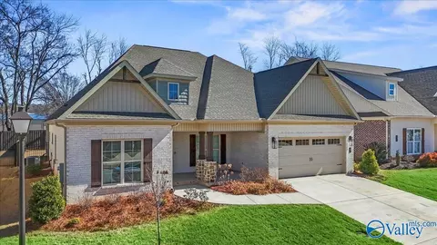 5 Hidden Grove Cir, Huntsville, AL 35803