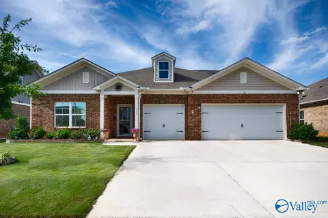 123 Chesire Cove Ln, New Market, AL 35761