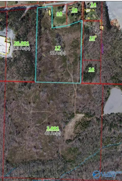 1325 Shoal Creek Rd, Decatur, AL 35603