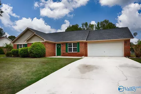 107 Silver Poplar Pl, Harvest, AL 35749
