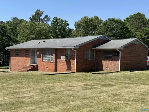 500 Mary St, Centre, AL 35960