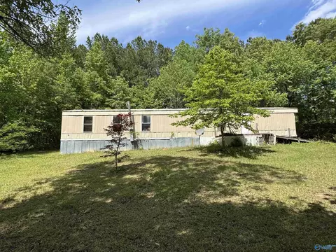 750 Hart Ct, Warrior, AL 35180