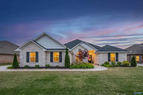 17067 Stonegate Dr, Athens, AL 35613