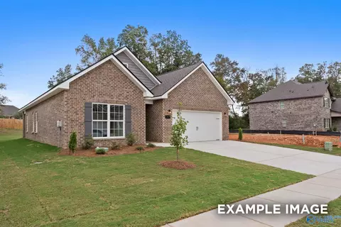 105 Berry Blossom Dr, Toney, AL 35773