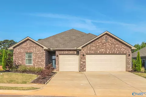 122 Southern Trl, Huntsville, AL 35811