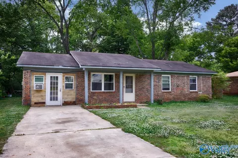 2617 Rita Ln, Huntsville, AL 35810