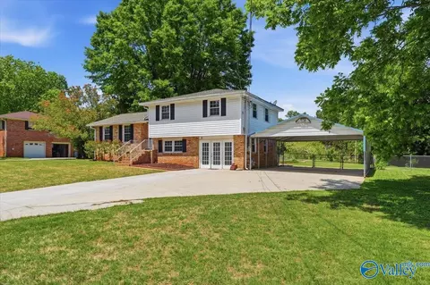 1306 NW Oster Dr, Huntsville, AL 35816