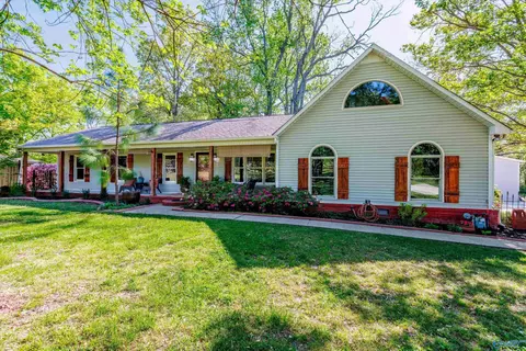 2045 Lindsay Ln S, Athens, AL 35613