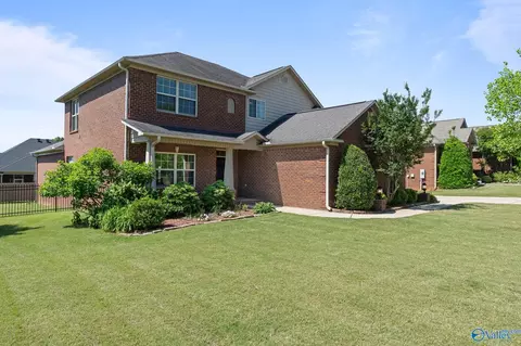 4510 Stone Park Cir, Owens Cross Roads, AL 35763
