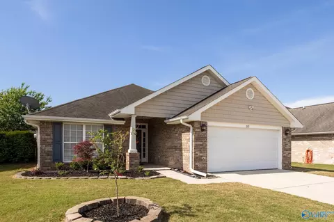 2537 Marjorie Ln, Huntsville, AL 35803