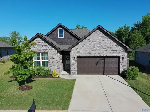 123 Fernhill Dr, Madison, AL 35757