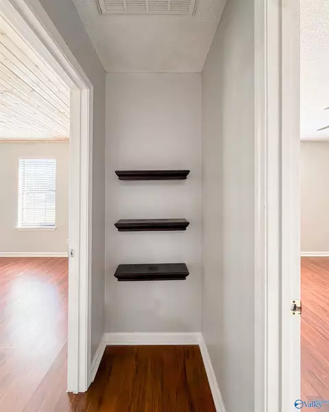 Entry Way - 136 County Road 591, Trinity, AL 35673 photo 1 of 1
