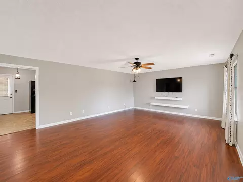 Living - 136 County Road 591, Trinity, AL 35673 photo 2 of 3